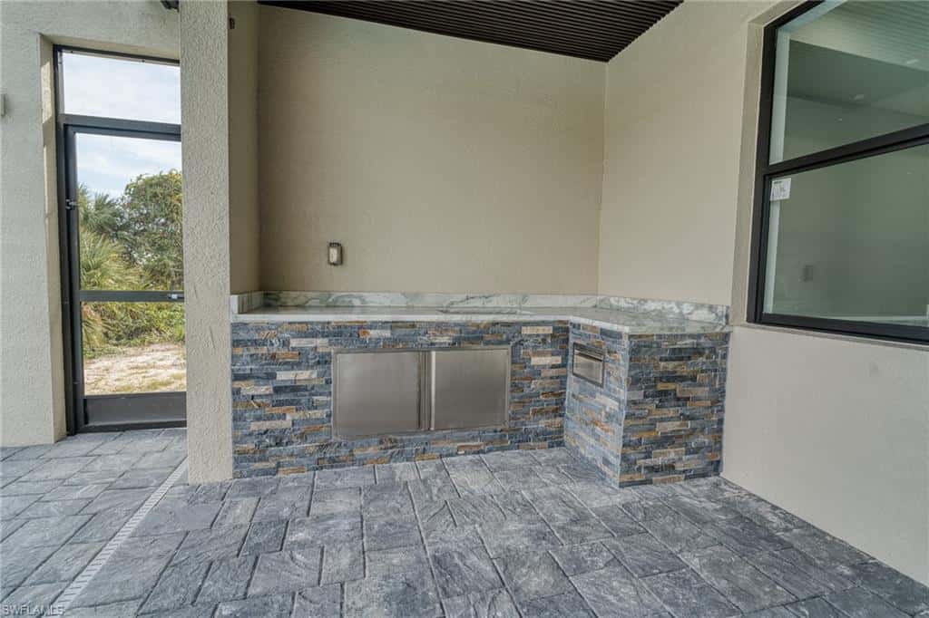 10474 Winnipeg St, Port Charlotte, photo 35