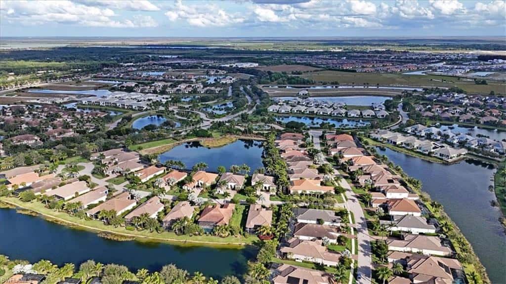 3221 Quilcene Ln, Naples, photo 44
