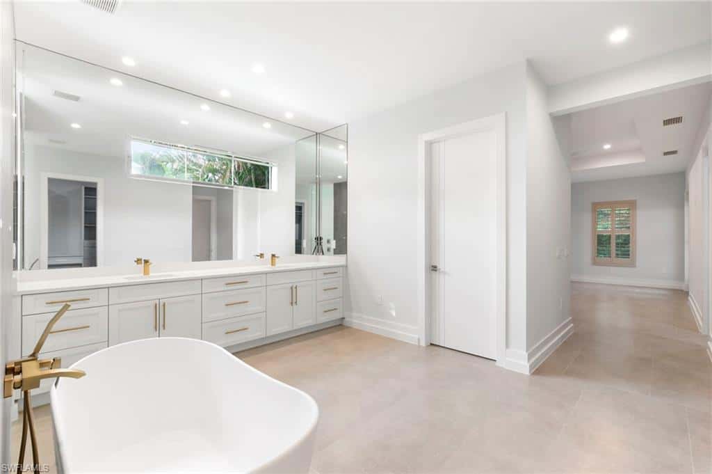 1086 Michigan Ave, Naples, photo 22