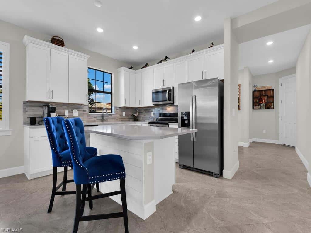 17300 Corsini Dr, Fort Myers, photo 6