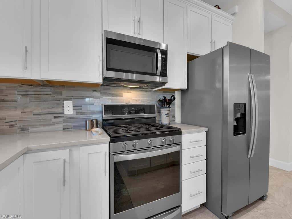 17300 Corsini Dr, Fort Myers, photo 8