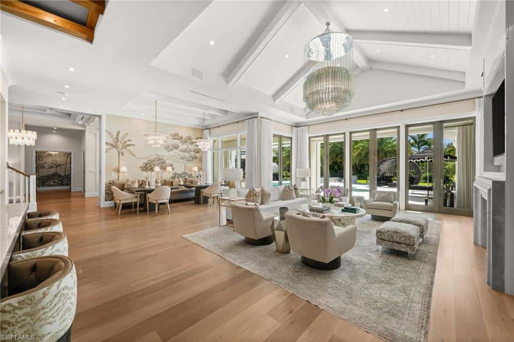 142 Eugenia Dr, Naples, photo 6