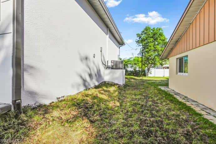 11607 Pawley Ave, Bonita Springs, photo 4