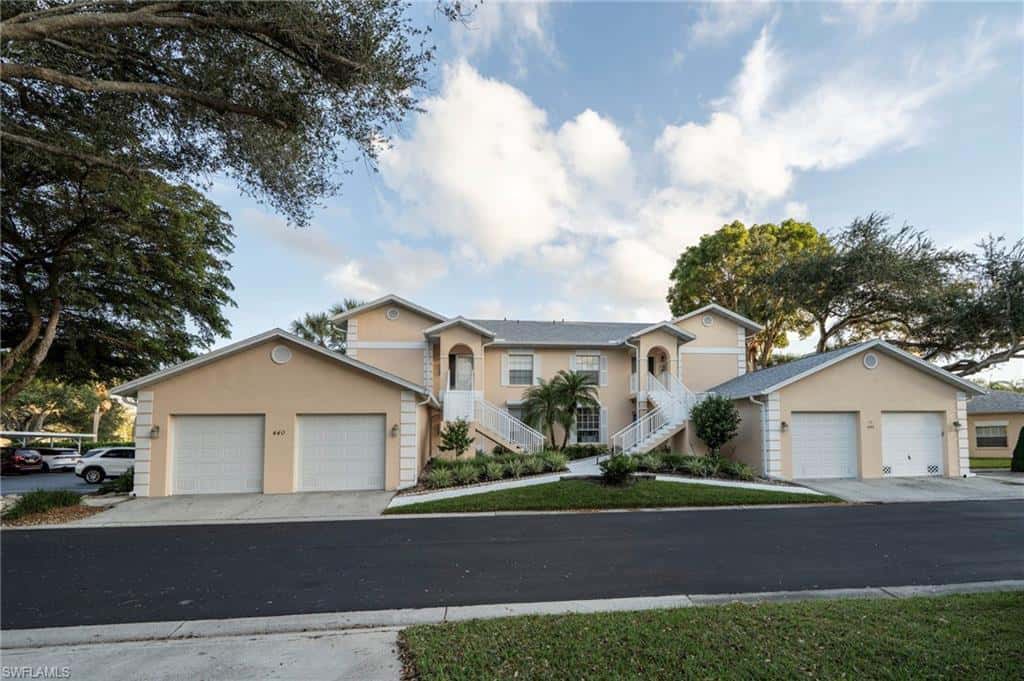 440 Wiggins Lake Ct #201, Naples, photo 4