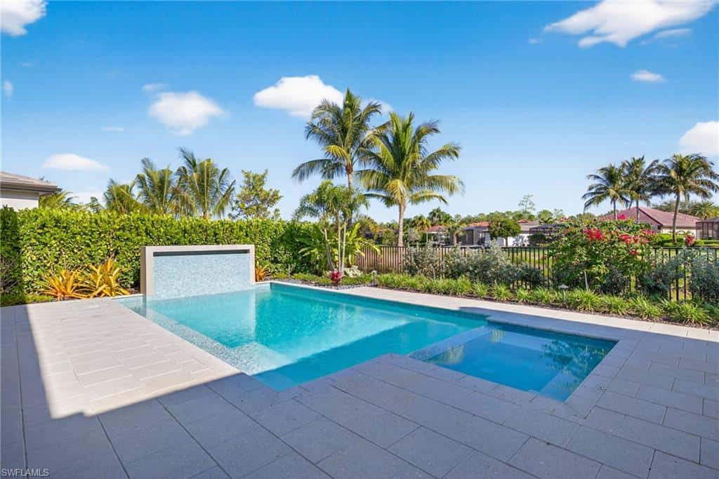 16732 Lucarno Way, Naples, photo 34