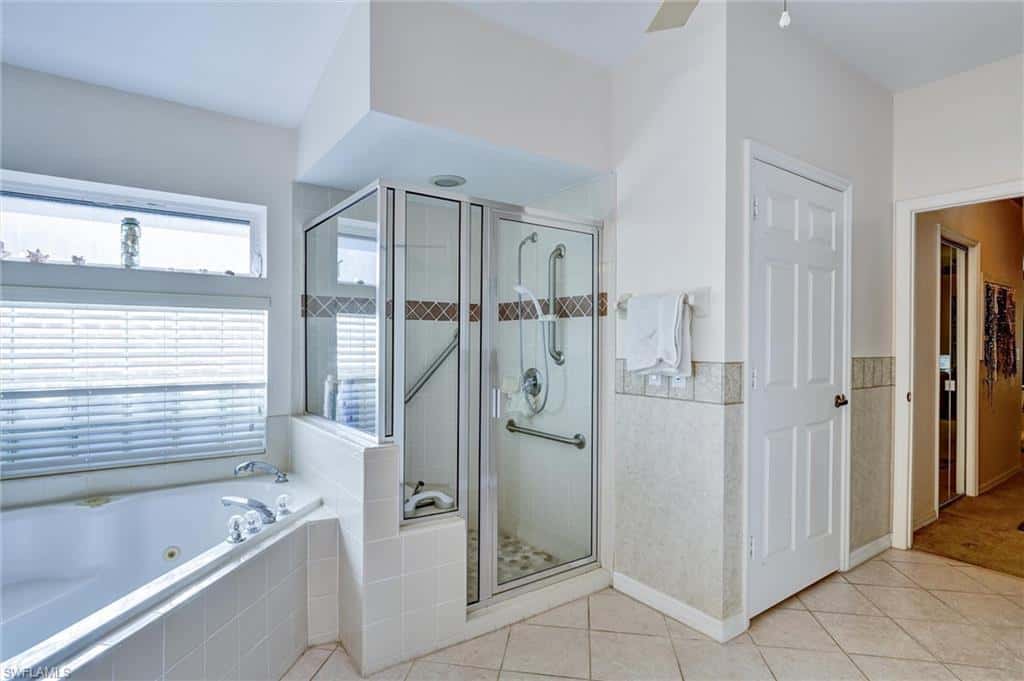 7442 Meldin Ct, Naples, photo 39