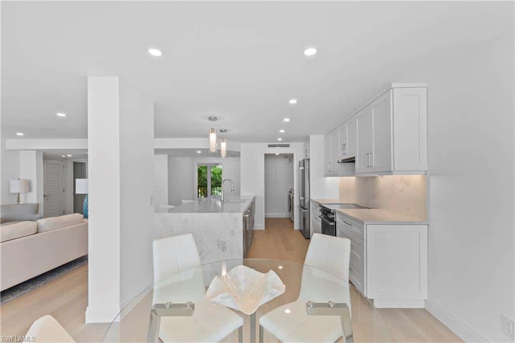 2388 Gulf Shore Blvd #204, Naples, photo 15