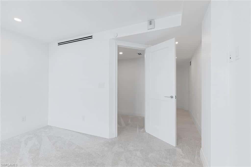 2388 Gulf Shore Blvd #204, Naples, photo 19