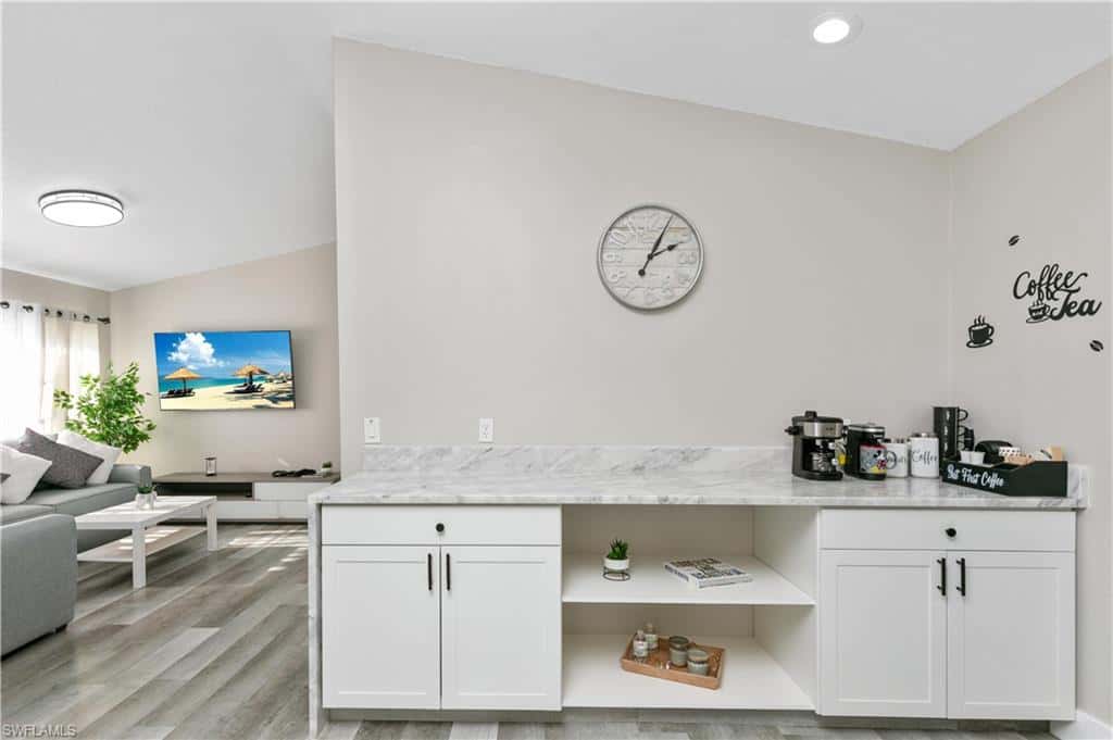 5608 Mandarin Ct, Davenport, photo 6
