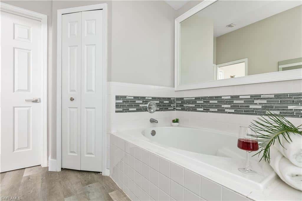 5608 Mandarin Ct, Davenport, photo 14
