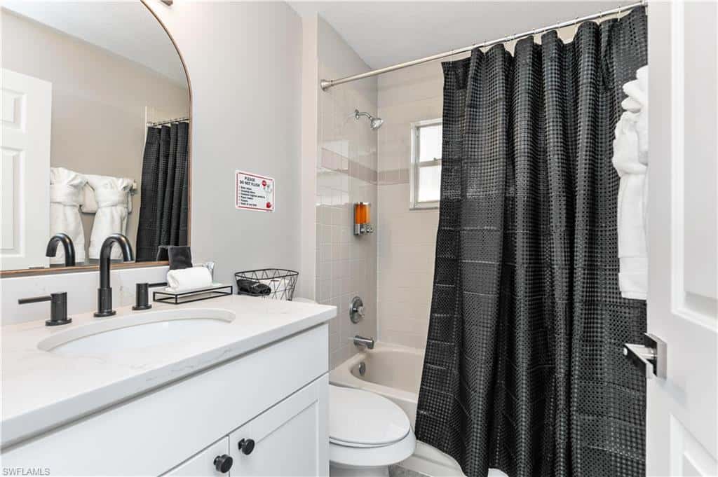 5608 Mandarin Ct, Davenport, photo 18