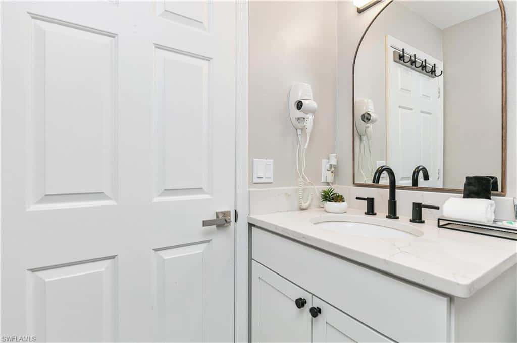 5608 Mandarin Ct, Davenport, photo 19