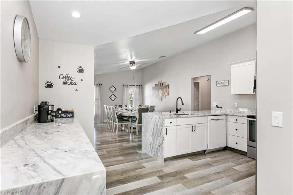 5608 Mandarin Ct, Davenport, photo 4