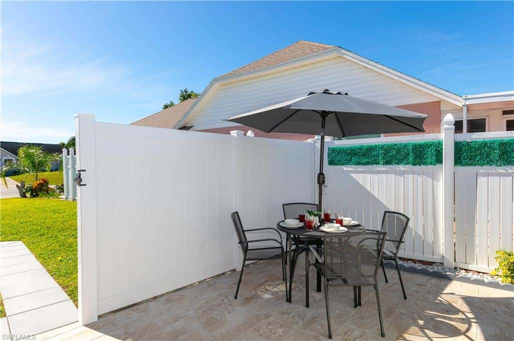 5608 Mandarin Ct, Davenport, photo 25