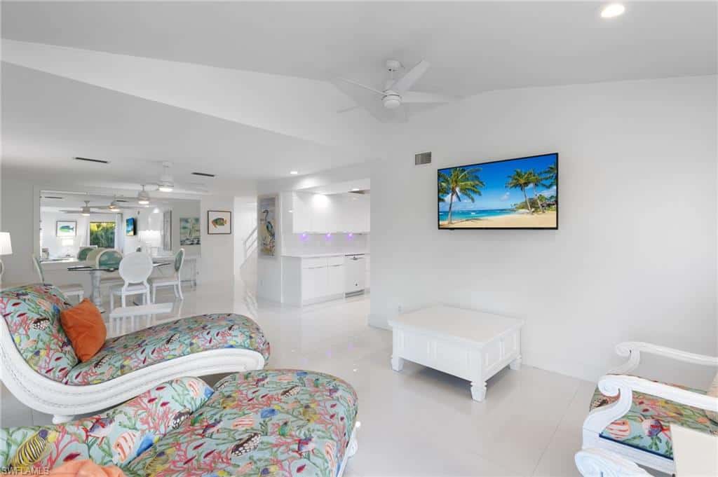 821 Palm St, Marco Island, photo 4