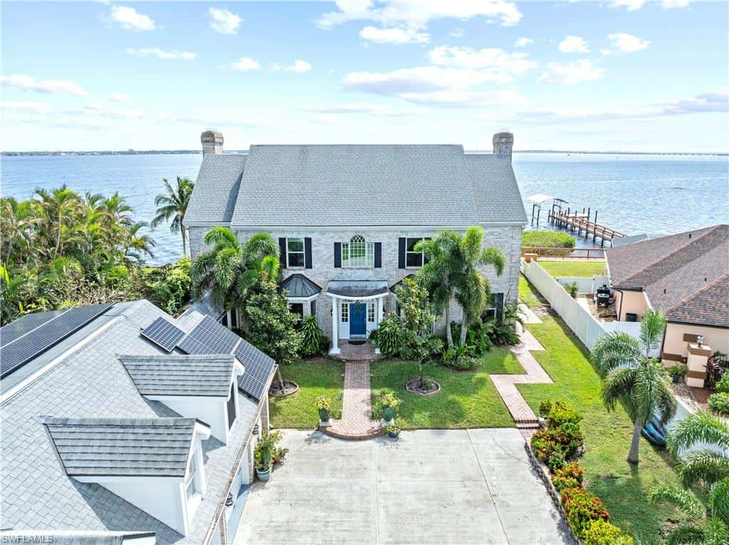 1807 Coral Cir, North Fort Myers, photo 4