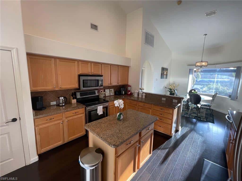 2409 17th Pl, Cape Coral, photo 6