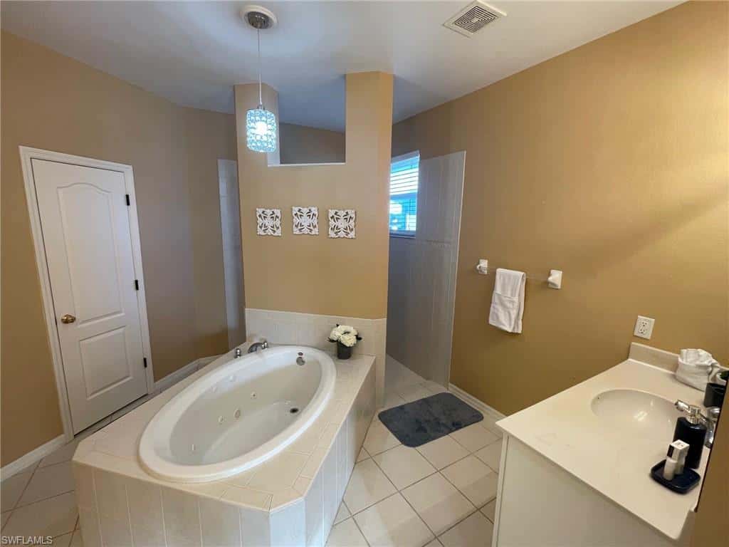 2409 17th Pl, Cape Coral, photo 17