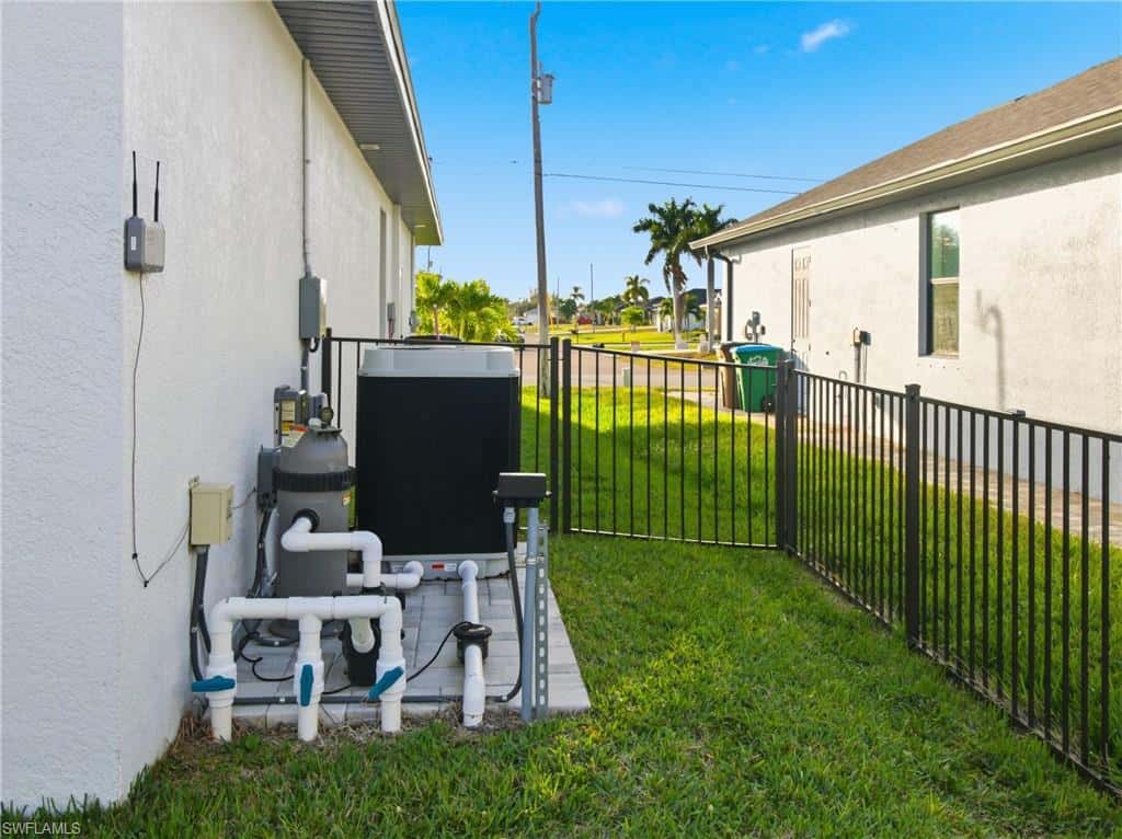 2233 17th Pl, Cape Coral, photo 27