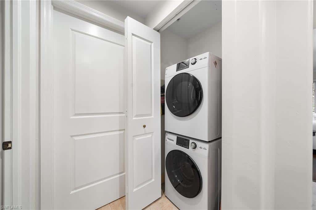 1015 Sandpiper St #d105, Naples, photo 17