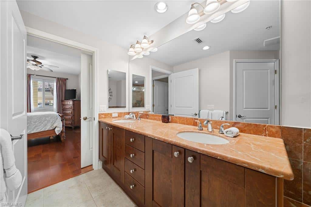 1015 Sandpiper St #d105, Naples, photo 24