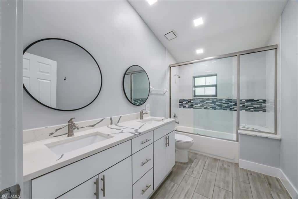 6161 Waxmyrtle Way, Naples, photo 23