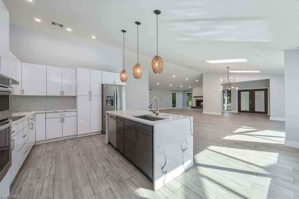 6161 Waxmyrtle Way, Naples, photo 12