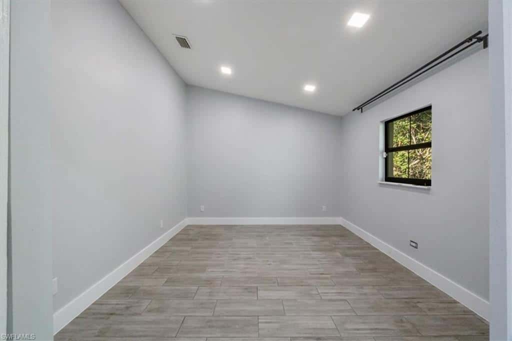 6161 Waxmyrtle Way, Naples, photo 22