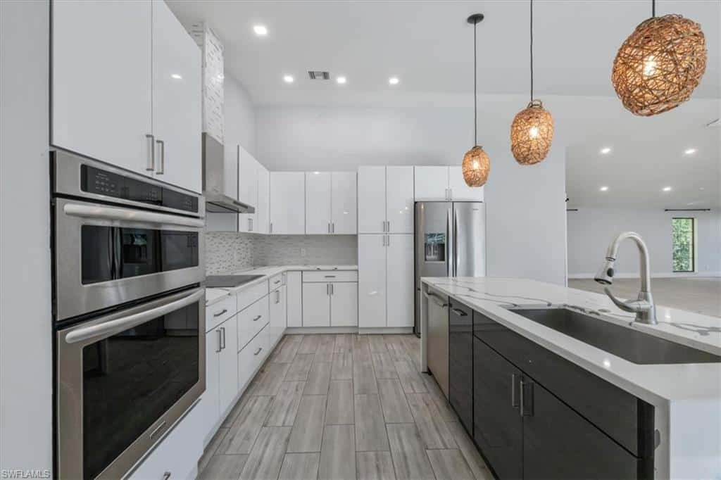 6161 Waxmyrtle Way, Naples, photo 9