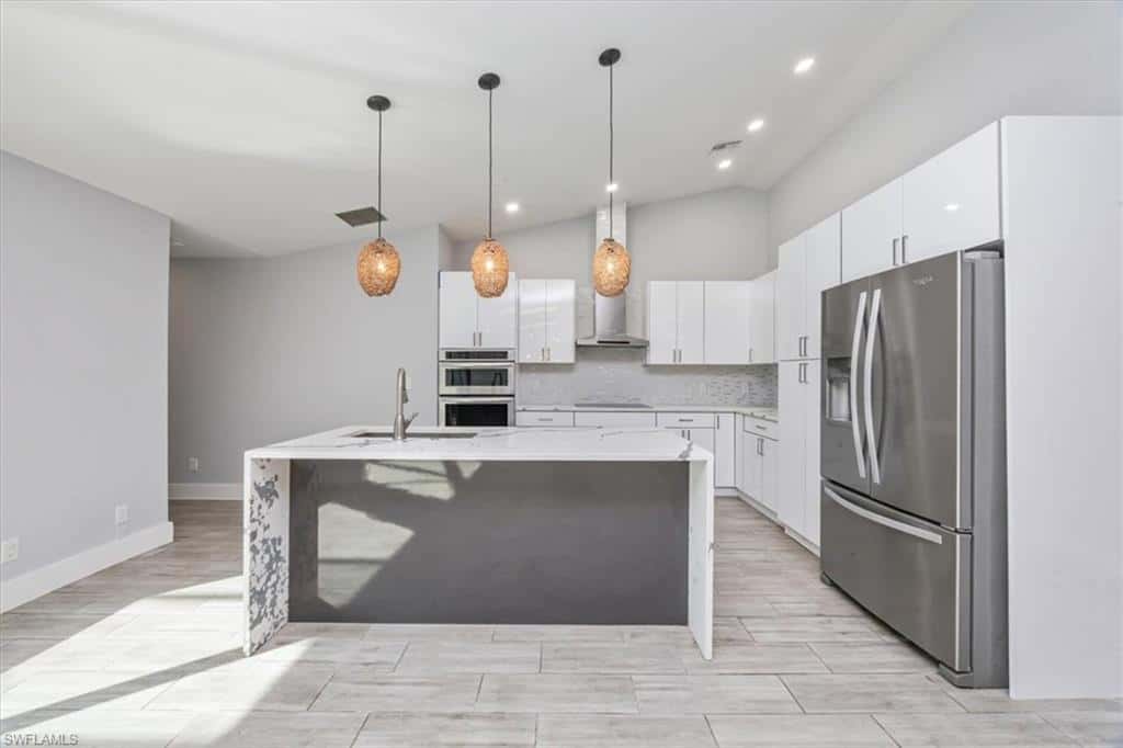 6161 Waxmyrtle Way, Naples, photo 11