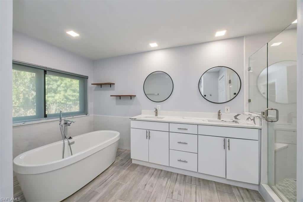 6161 Waxmyrtle Way, Naples, photo 19