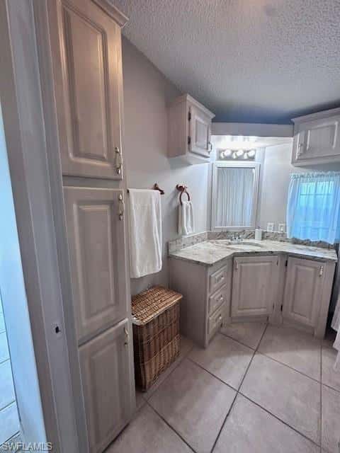 1105 Silver Lakes Blvd, Naples, photo 22