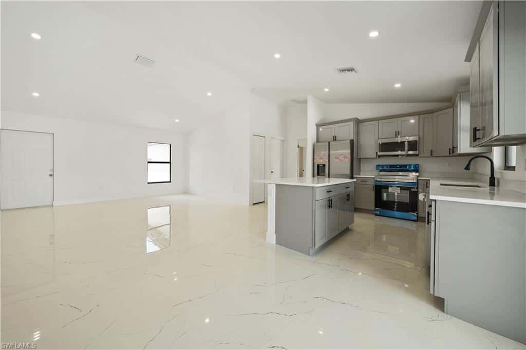 1213 22nd Pl, Cape Coral, photo 6