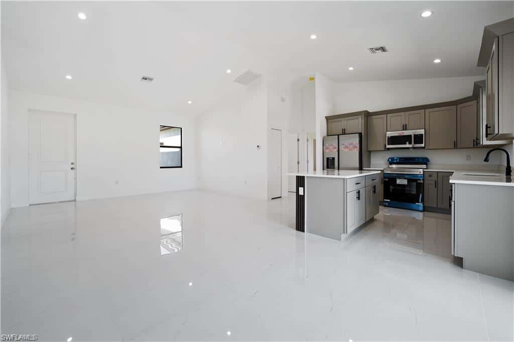 1213 22nd Pl, Cape Coral, photo 4