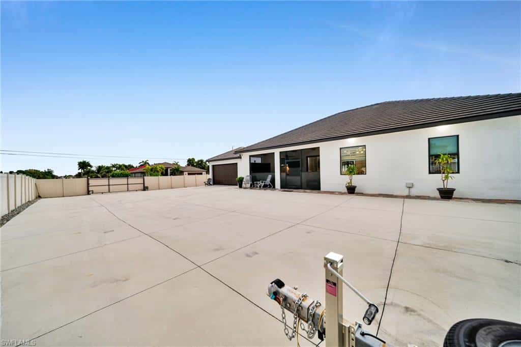 425 15th St, Cape Coral, photo 39