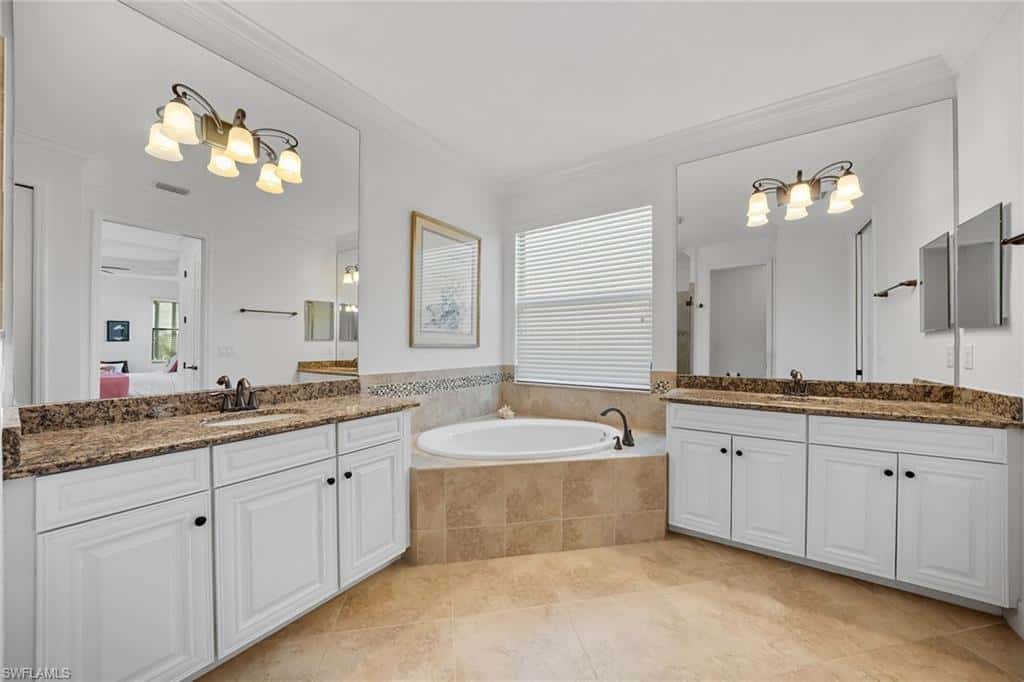 12504 Fenhurst Way, Naples, photo 17