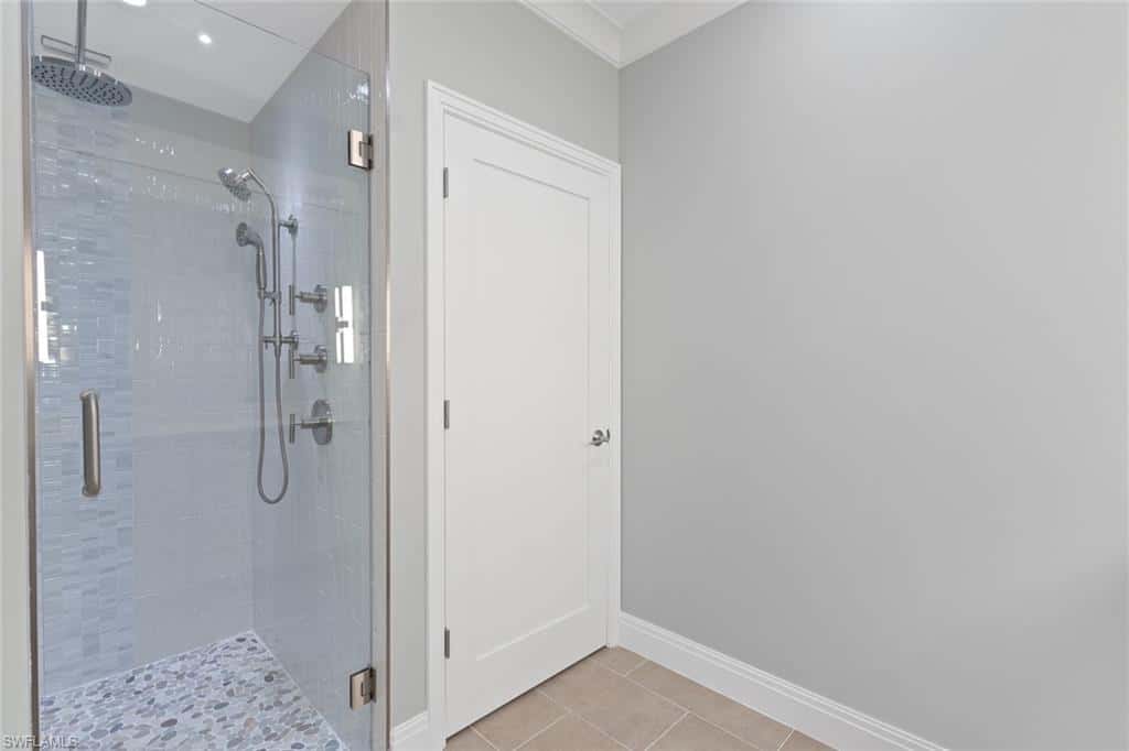 3399 Gulf Shore Blvd #111, Naples, photo 28