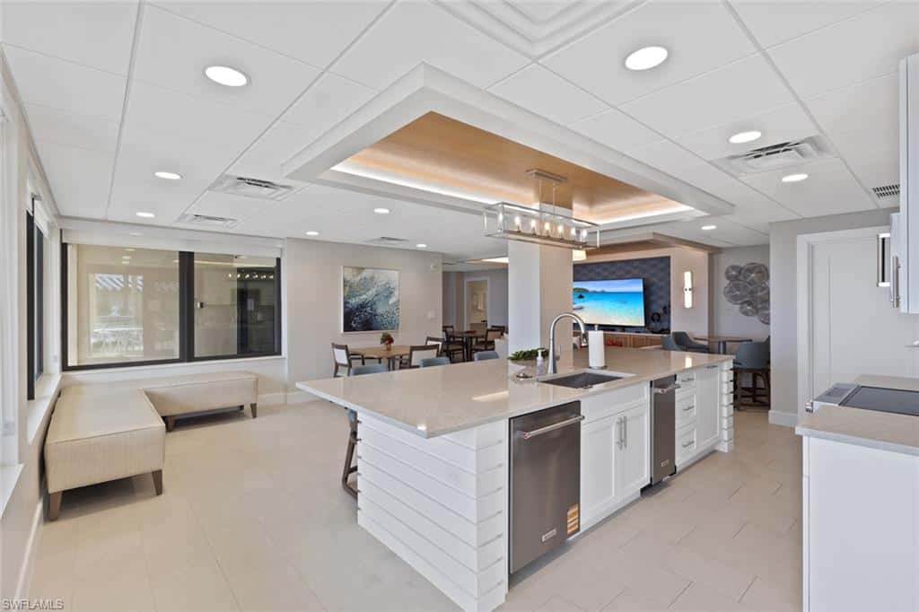 3399 Gulf Shore Blvd #111, Naples, photo 38