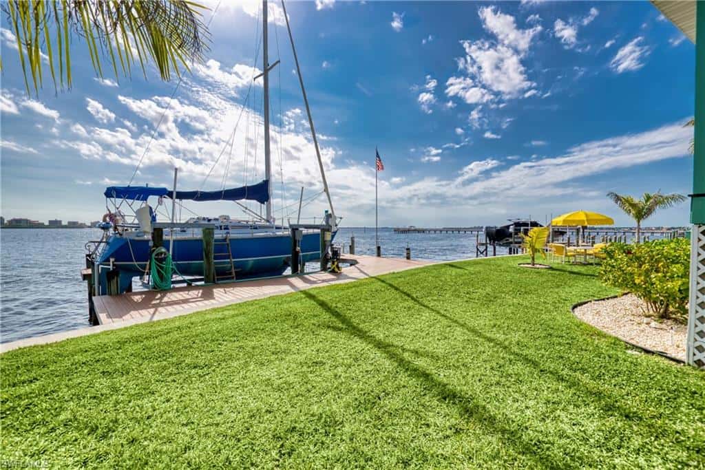 1218 Flamingo Dr, Cape Coral, photo 14