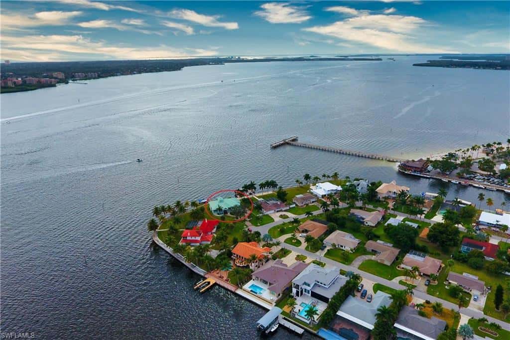 1218 Flamingo Dr, Cape Coral, photo 4