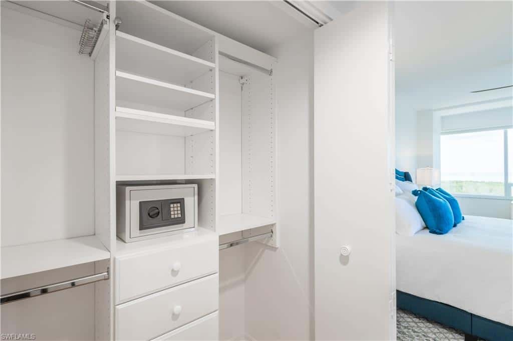 6825 Grenadier Blvd #1002, Naples, photo 37