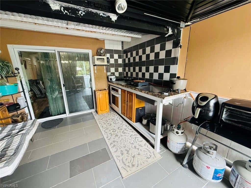 26130 Colony Rd, Bonita Springs, photo 4