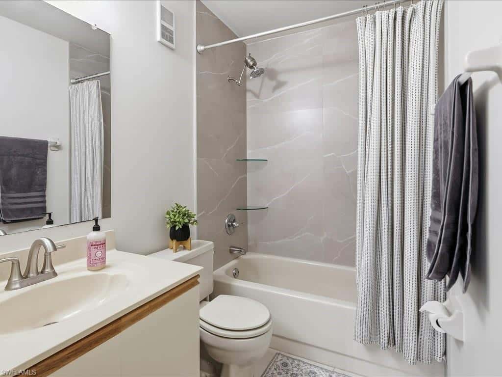 5767 Deauville Cir #d305, Naples, photo 13