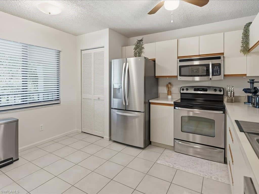 5767 Deauville Cir #d305, Naples, photo 9