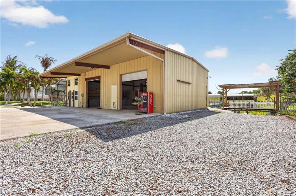 3342 County Road 721 Loop, Moore Haven, photo 40