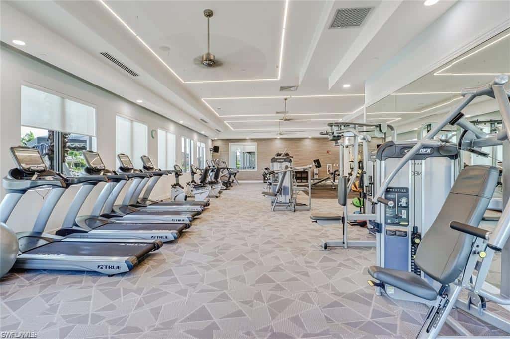 4654 Kensington Cir, Naples, photo 46