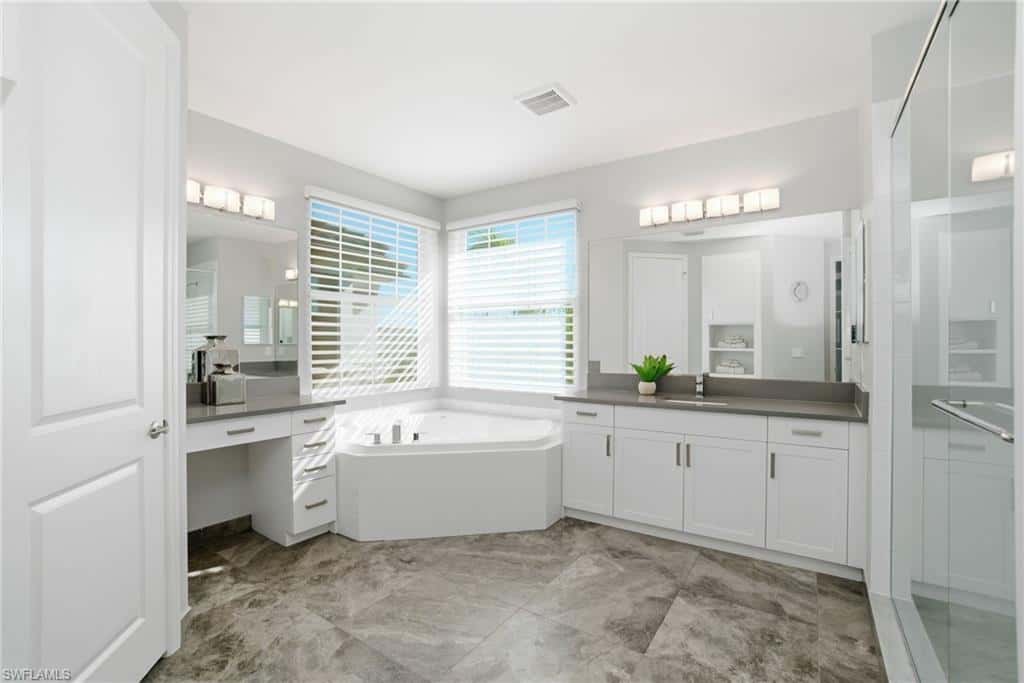 4654 Kensington Cir, Naples, photo 15