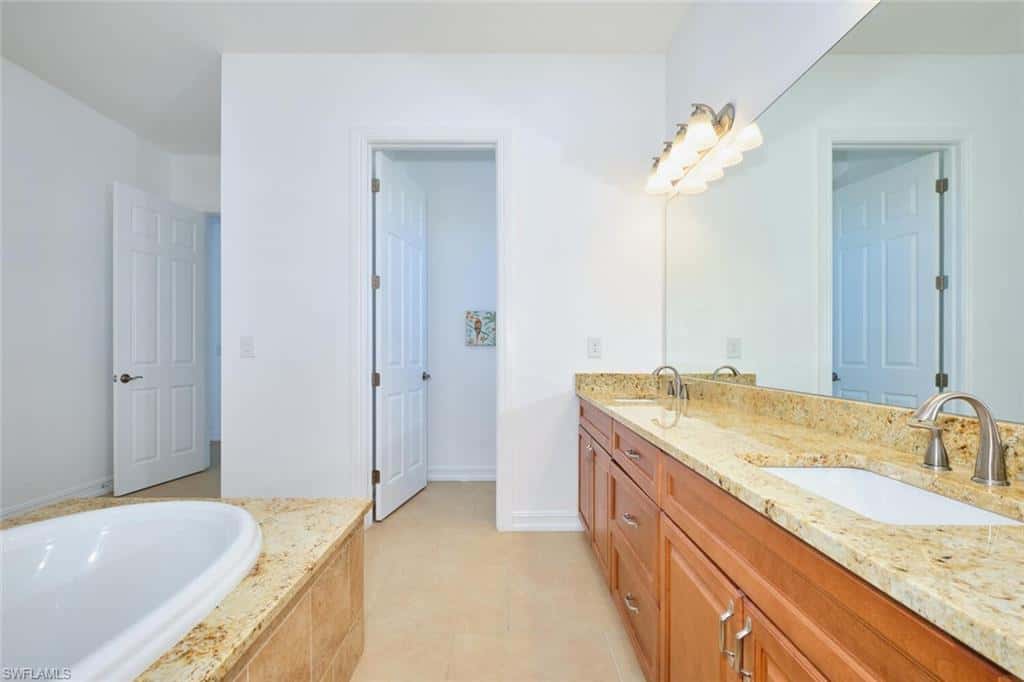 1906 30th Ter, Cape Coral, photo 16