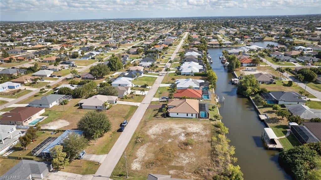 1906 30th Ter, Cape Coral, photo 45