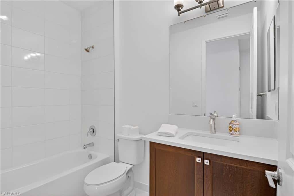 20908 Thistle Leaf Ln, Estero, photo 32